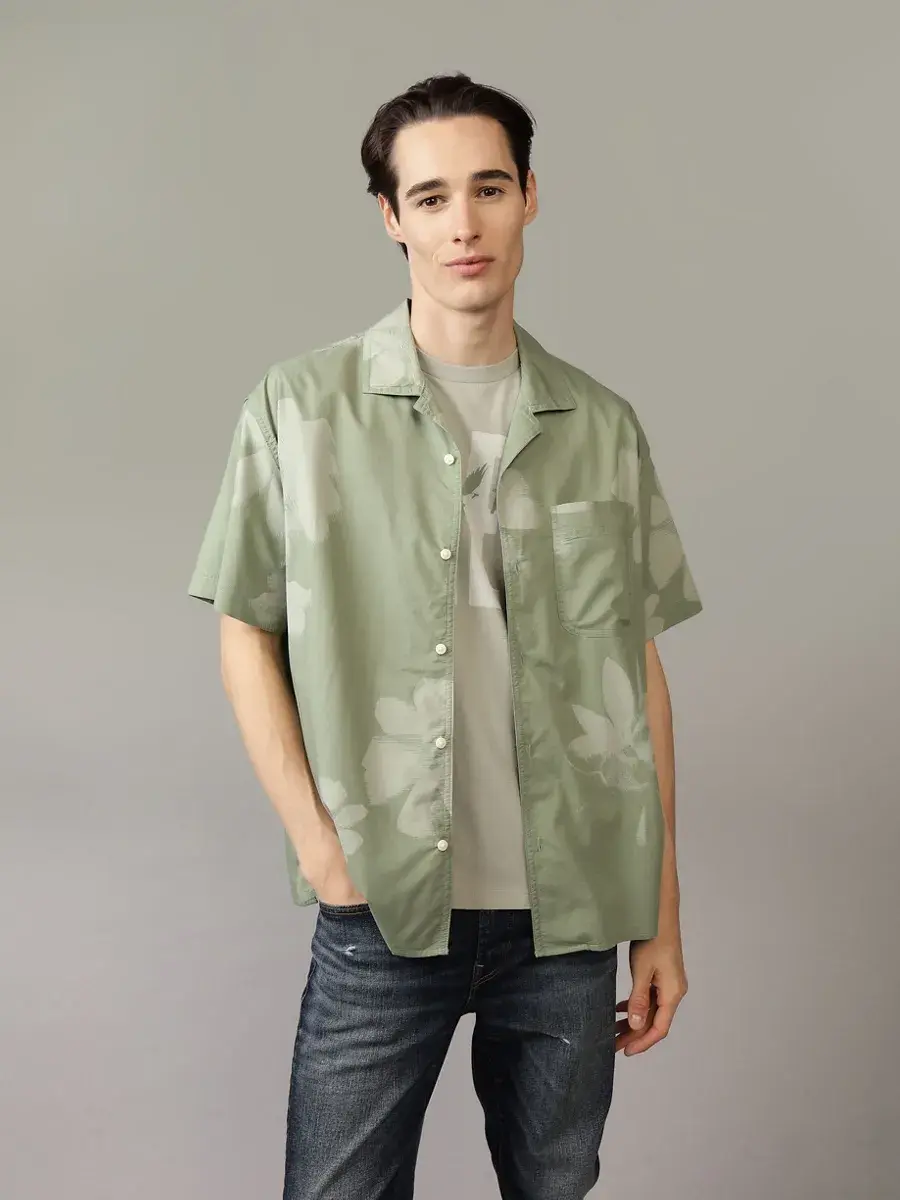 americaneagle menwendyfloralssoversizedcampcollarcottonrayon322sharpgreen mkp1794287 3