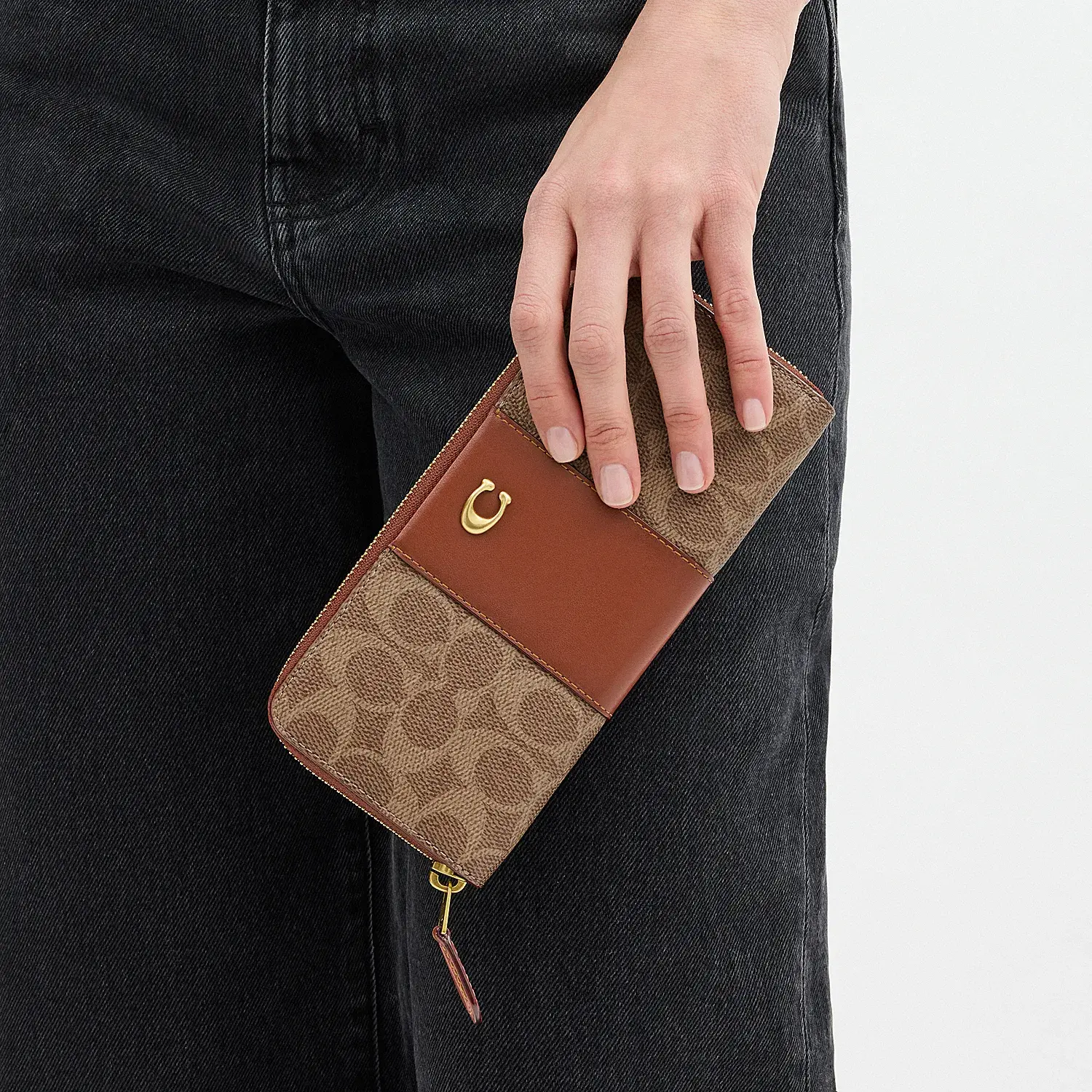 coach essentialslimaccordionzipwalletinsignaturecanvasmulti mkp1093135841 4