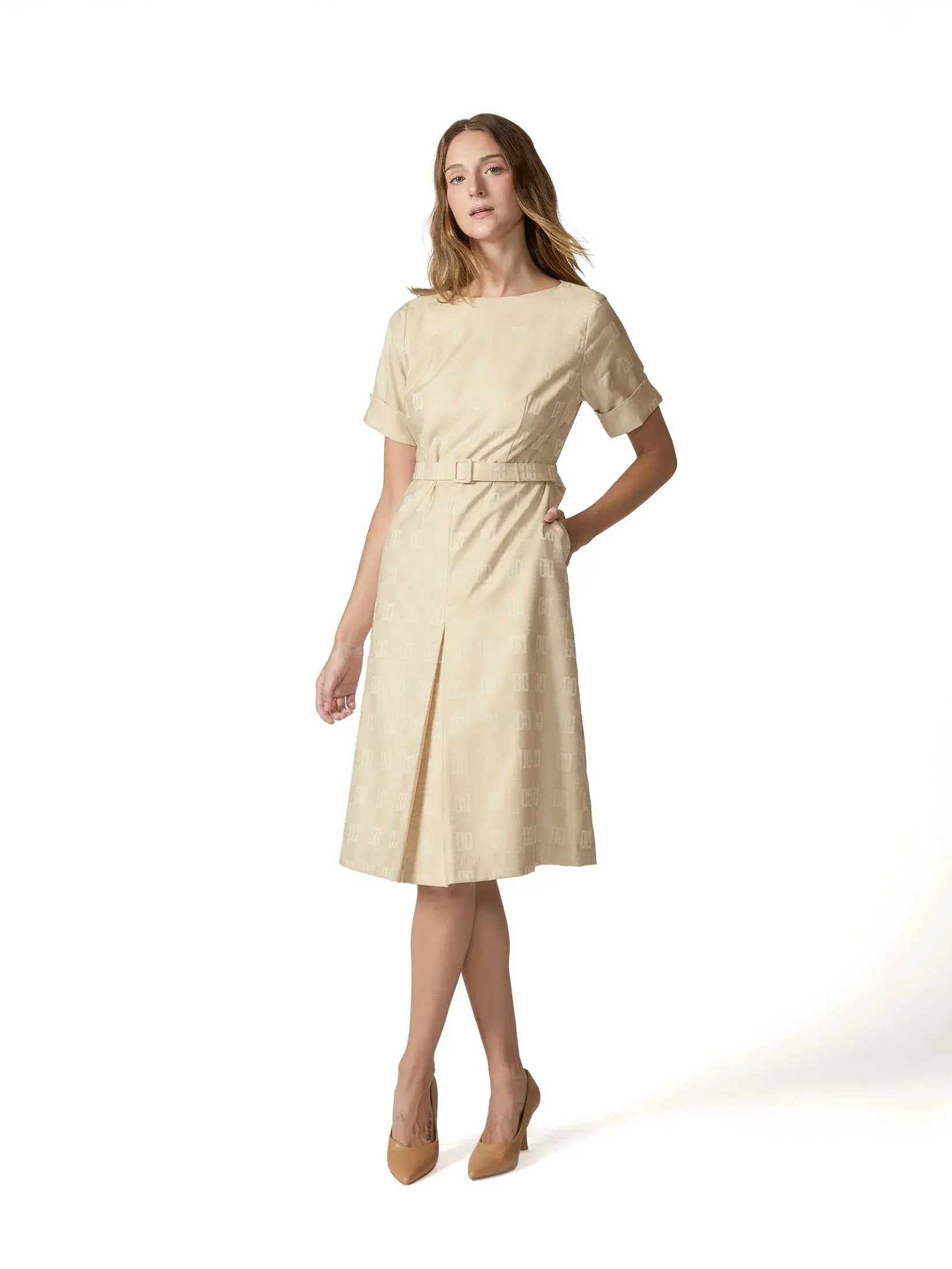 daks womenshortsleevedressregularfitbrown mkp1093225980 1