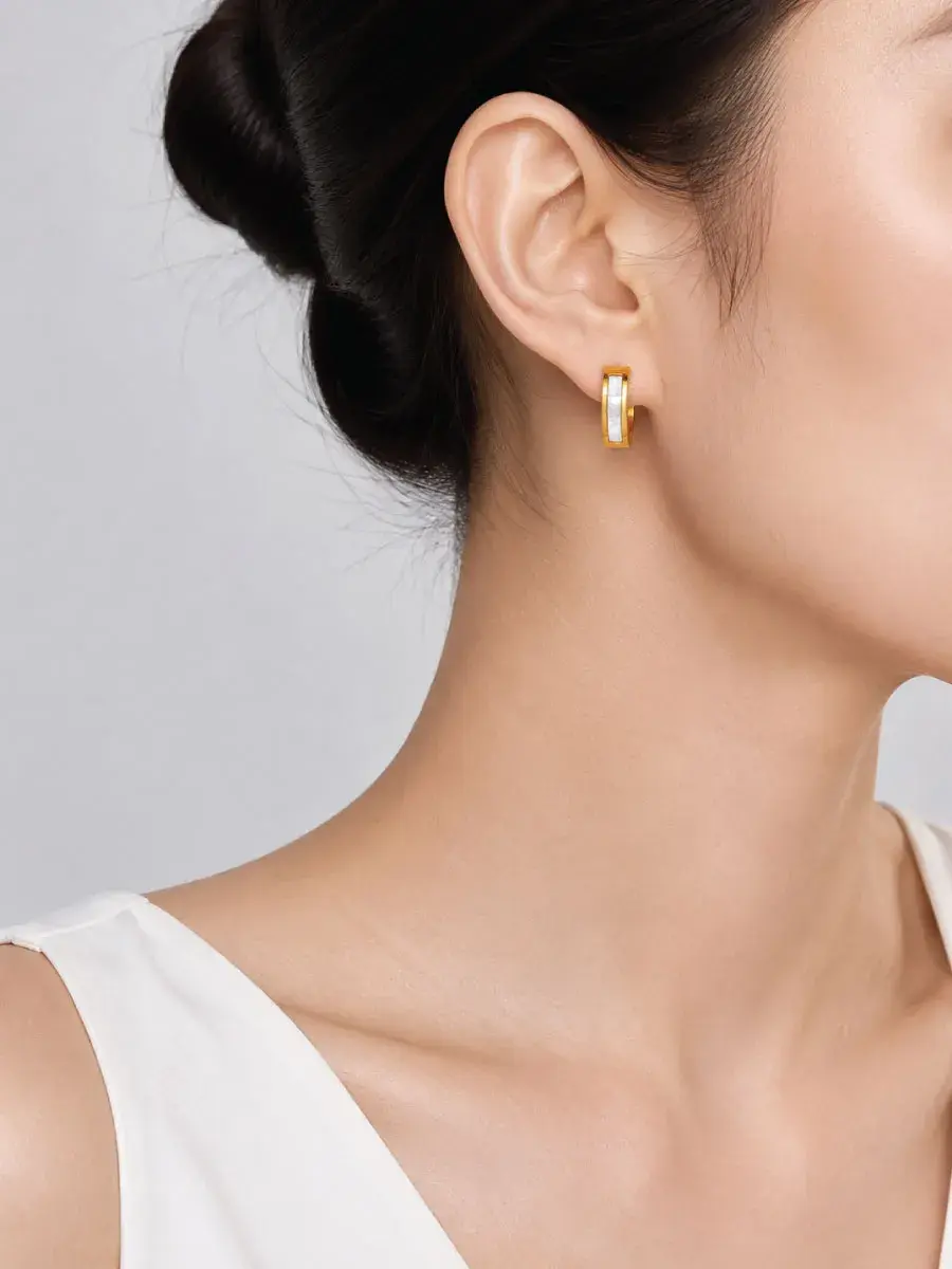larov womenearringvelouragold mkp1093005360 4